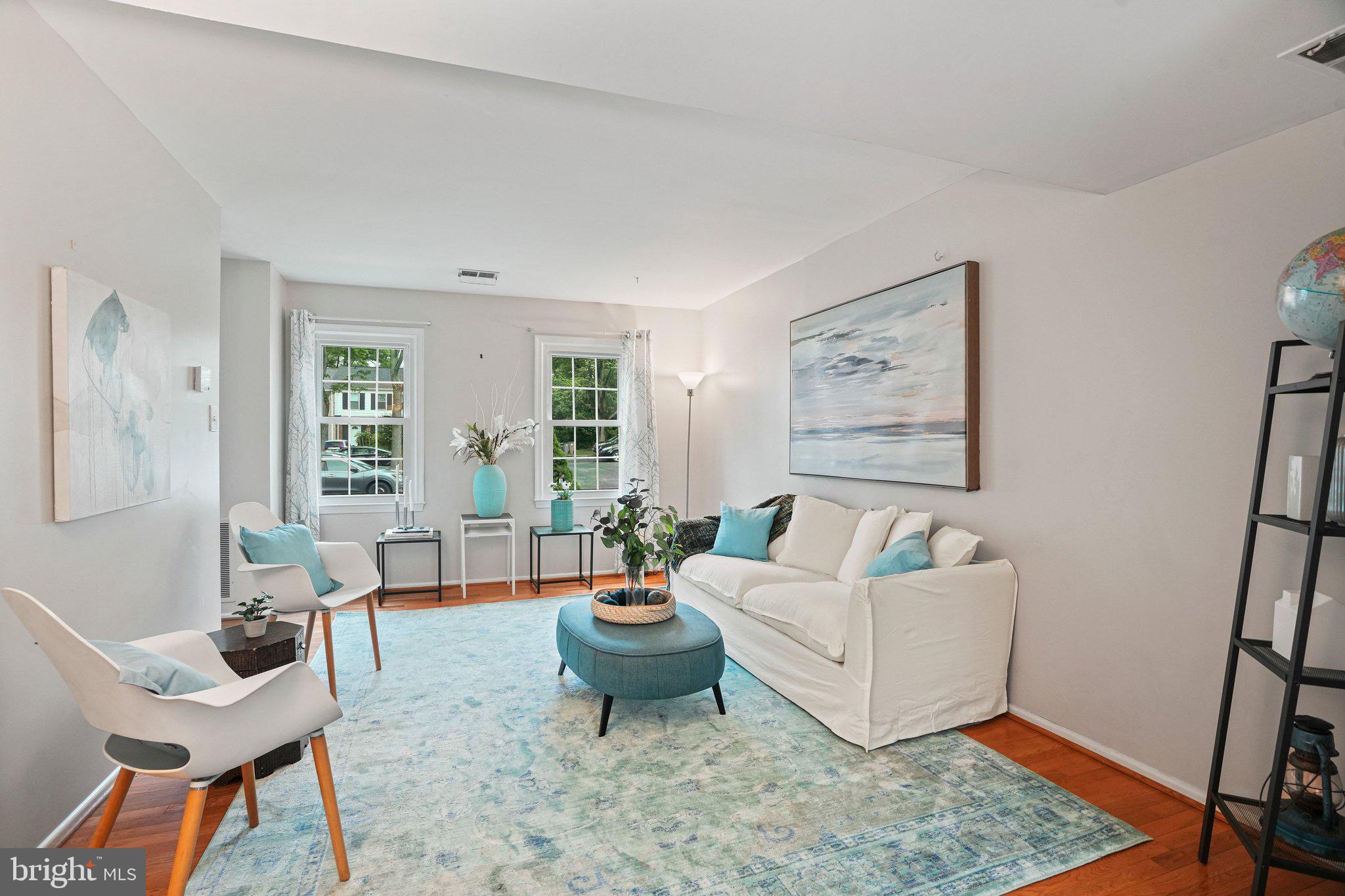 5 INGLESIDE COURT
