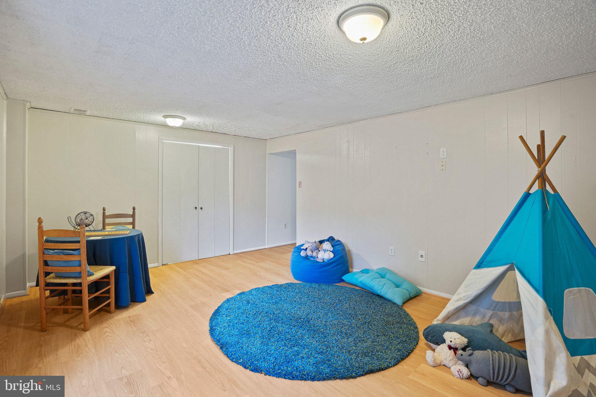 ROCKSHIRE TOWNHOMES - Residential