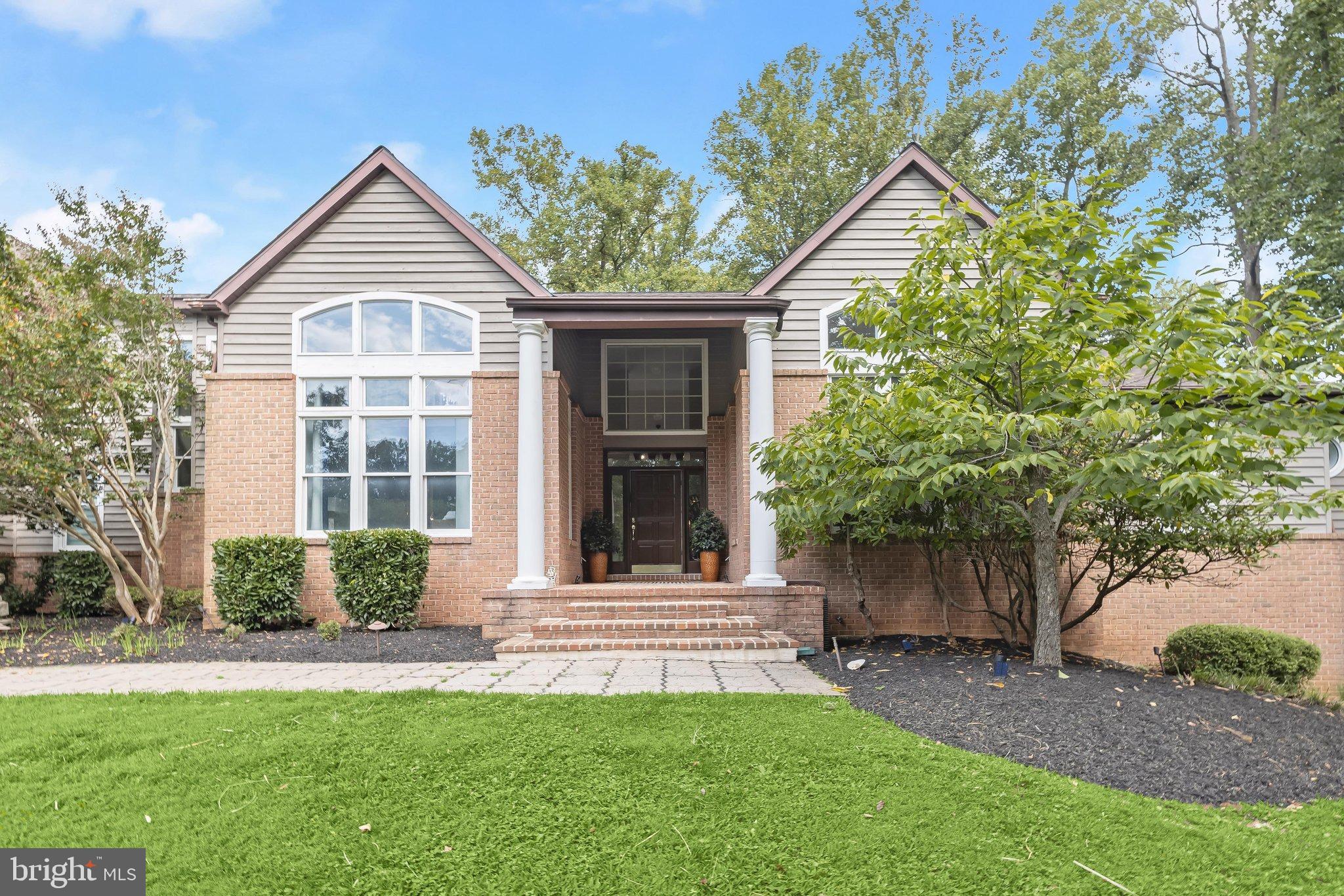 4 WESTSPRING WAY