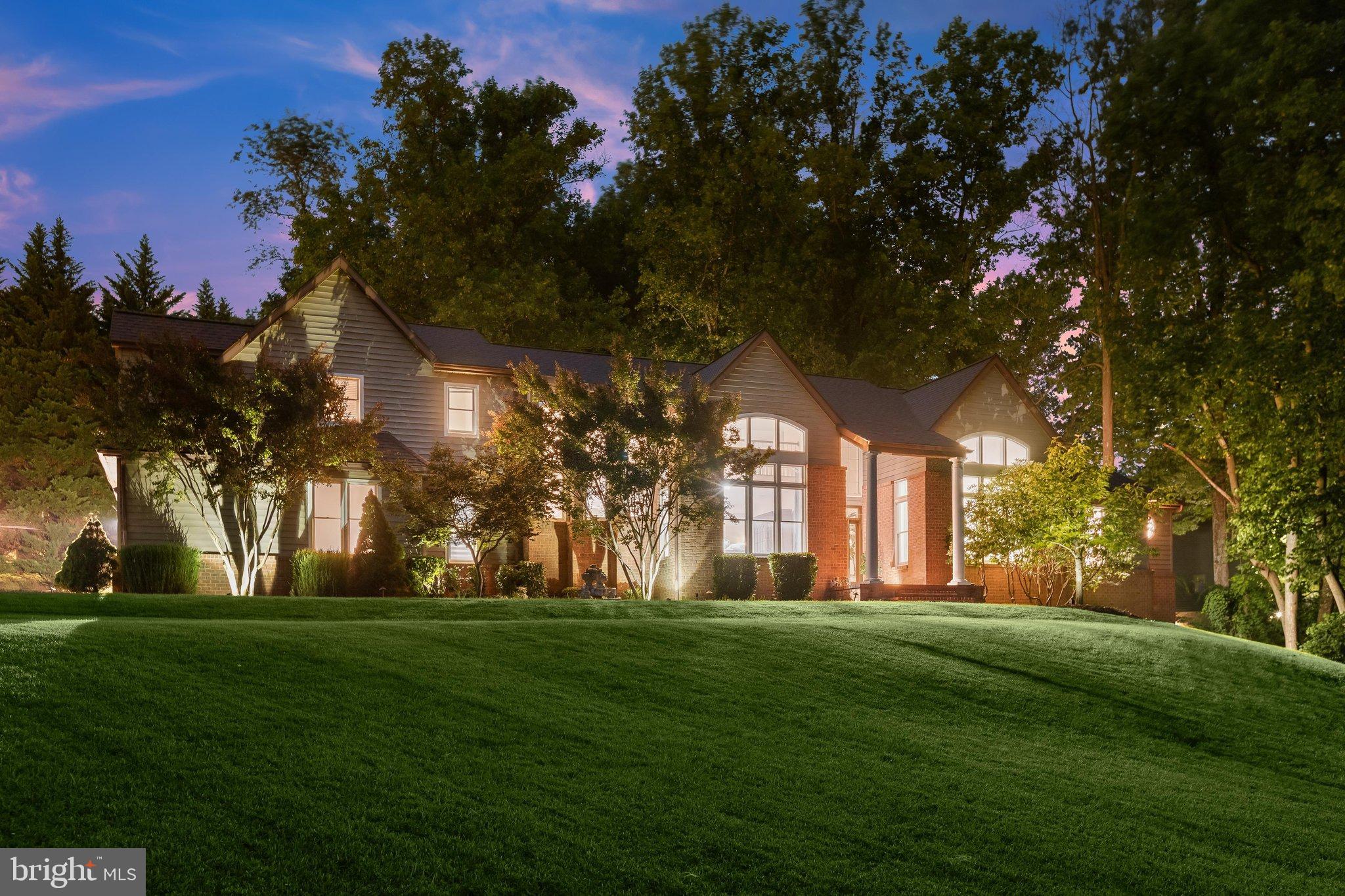 4 WESTSPRING WAY