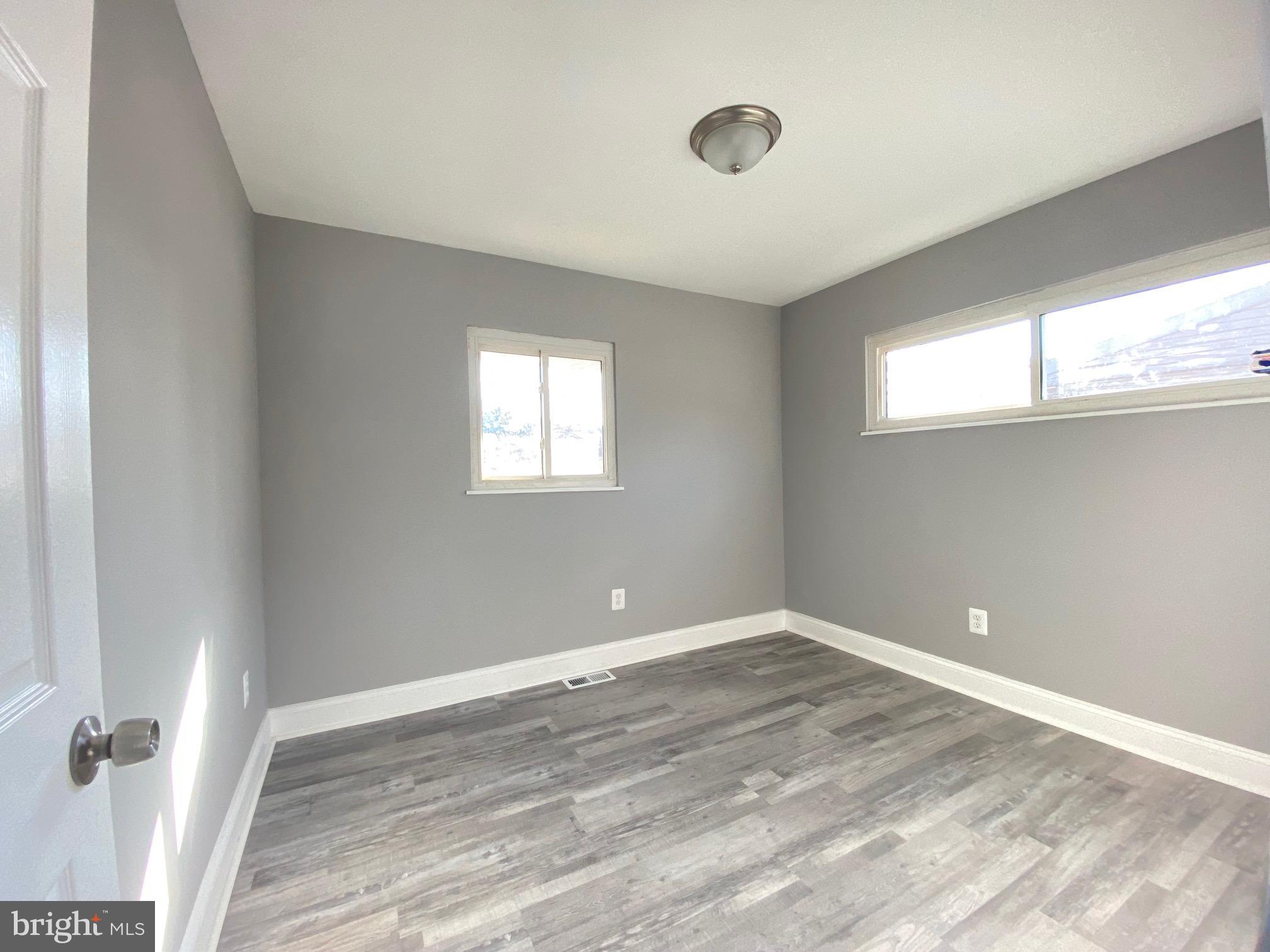 HOLLY PARK - Residential Lease