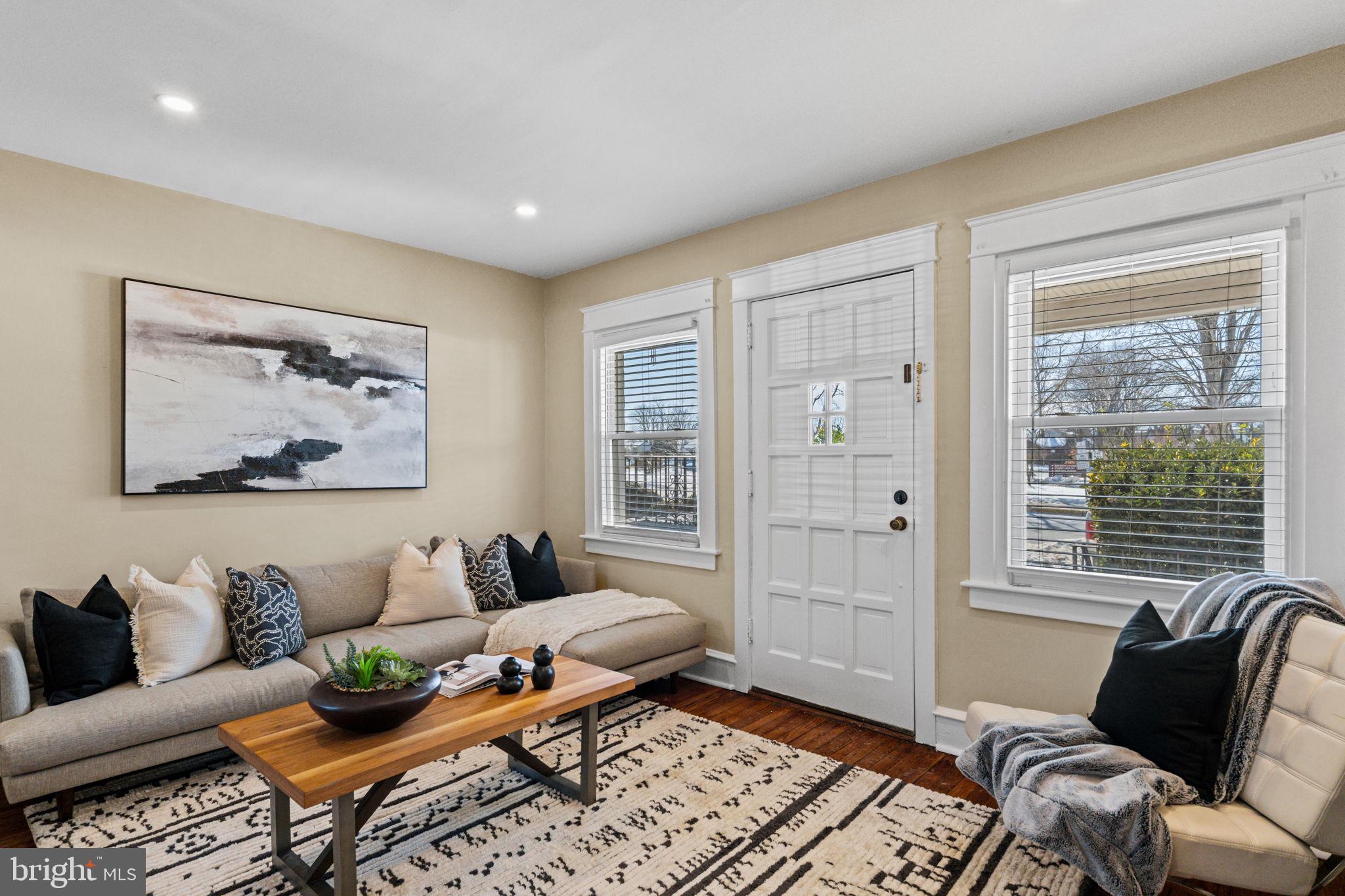 LYNNWOOD - Residential