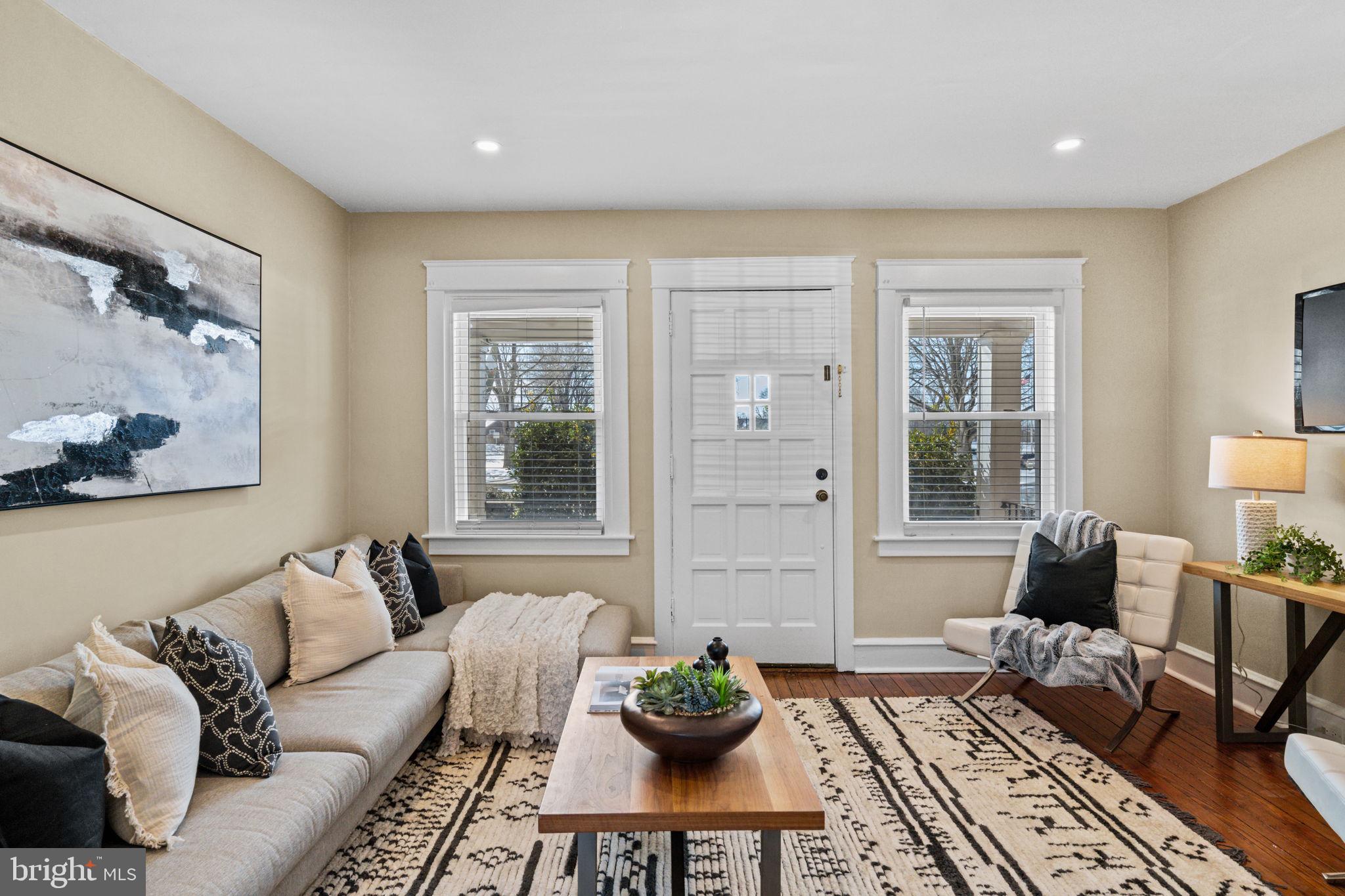 LYNNWOOD - Residential