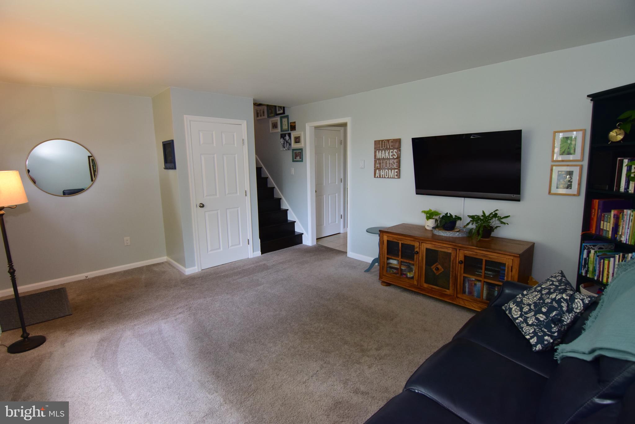 HOUSERVILLE - Residential