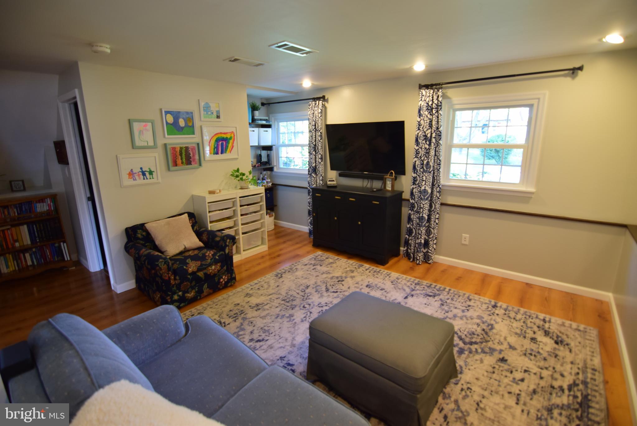 HOUSERVILLE - Residential