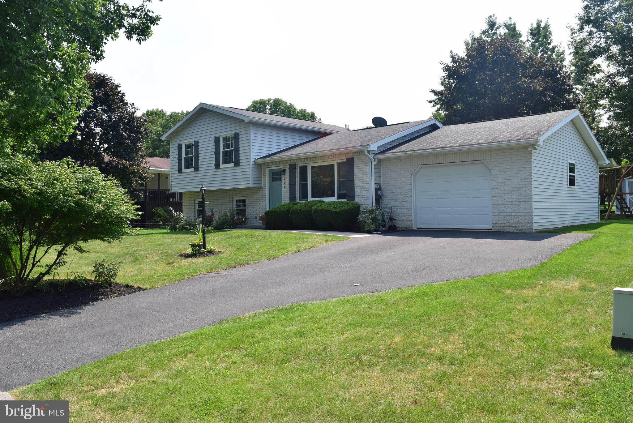 HOUSERVILLE - Residential