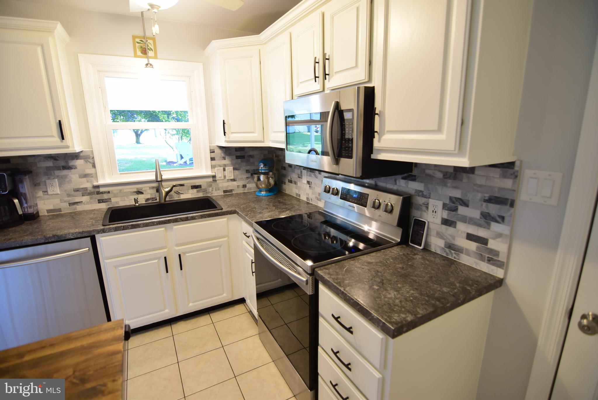 HOUSERVILLE - Residential