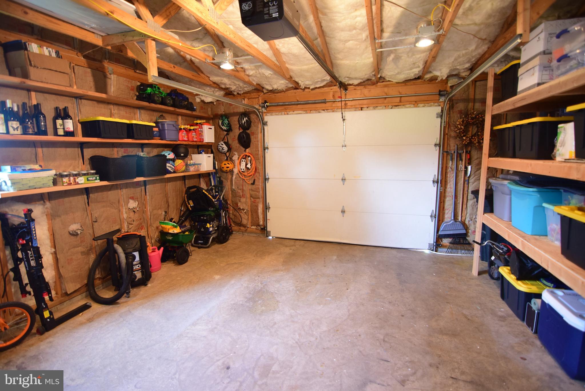 HOUSERVILLE - Residential