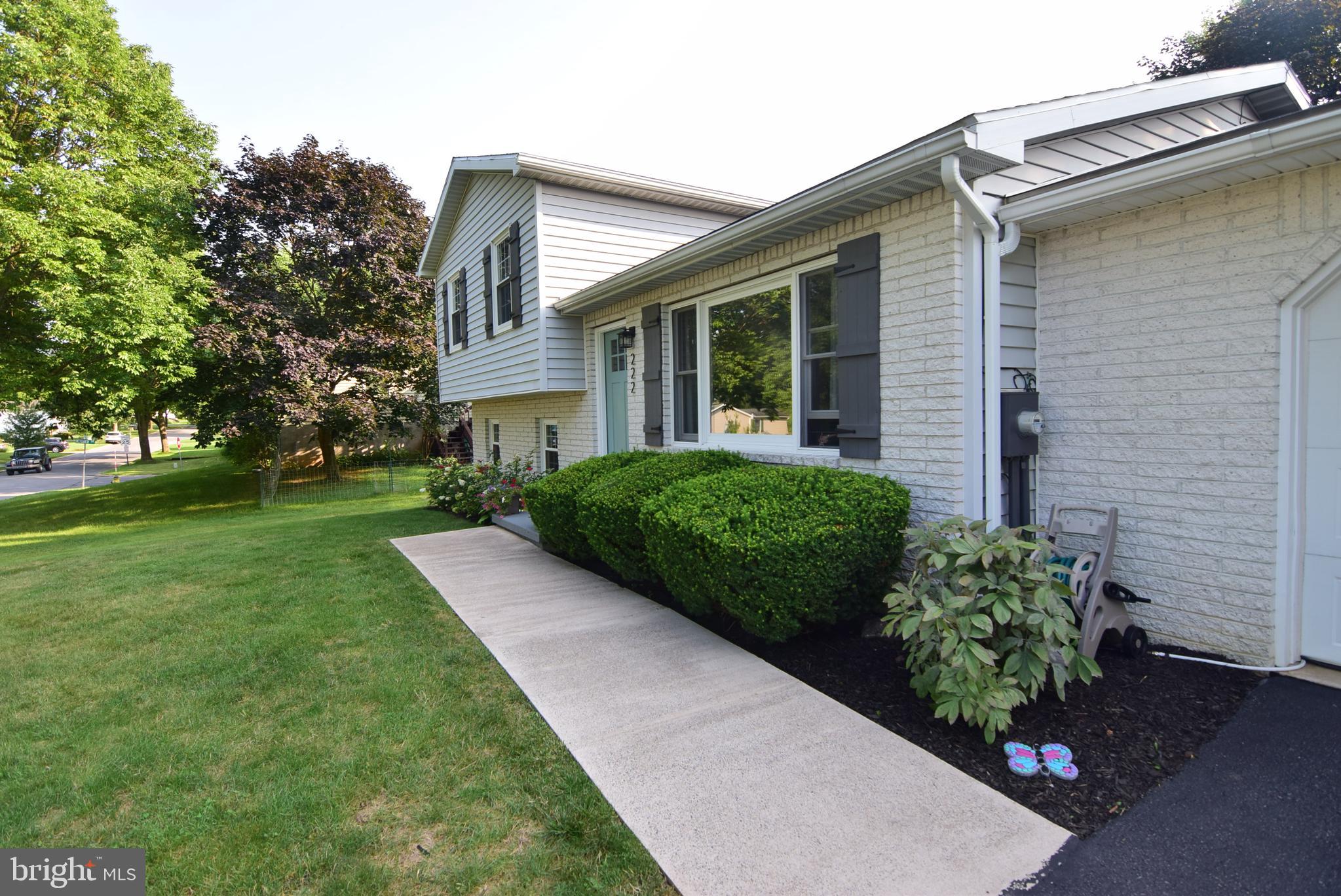 HOUSERVILLE - Residential