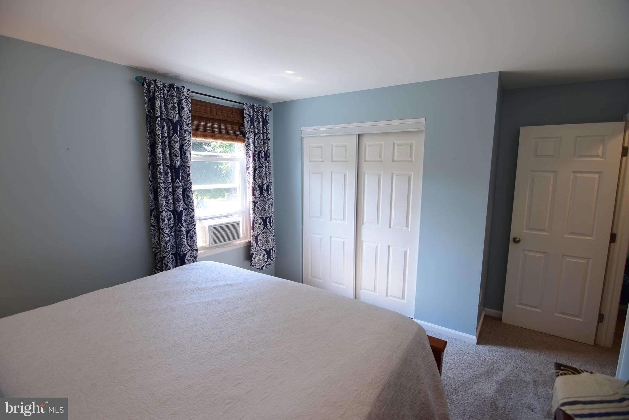 HOUSERVILLE - Residential