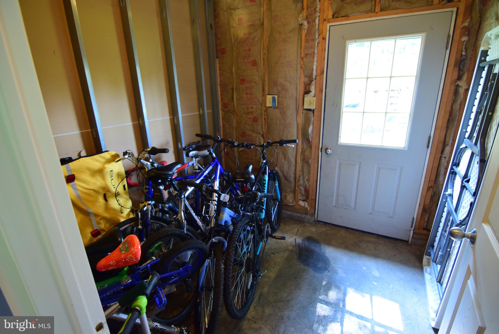 HOUSERVILLE - Residential