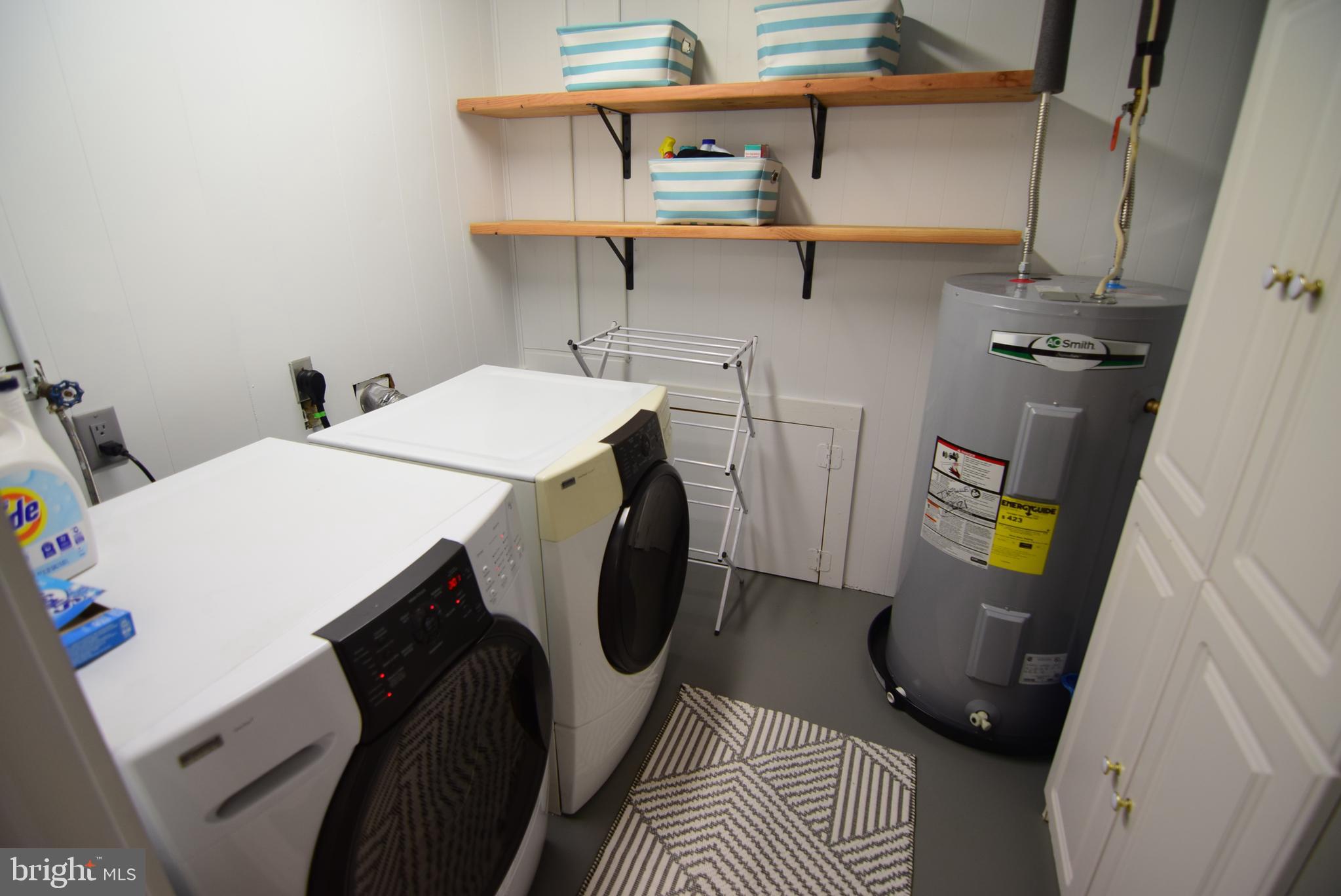 HOUSERVILLE - Residential