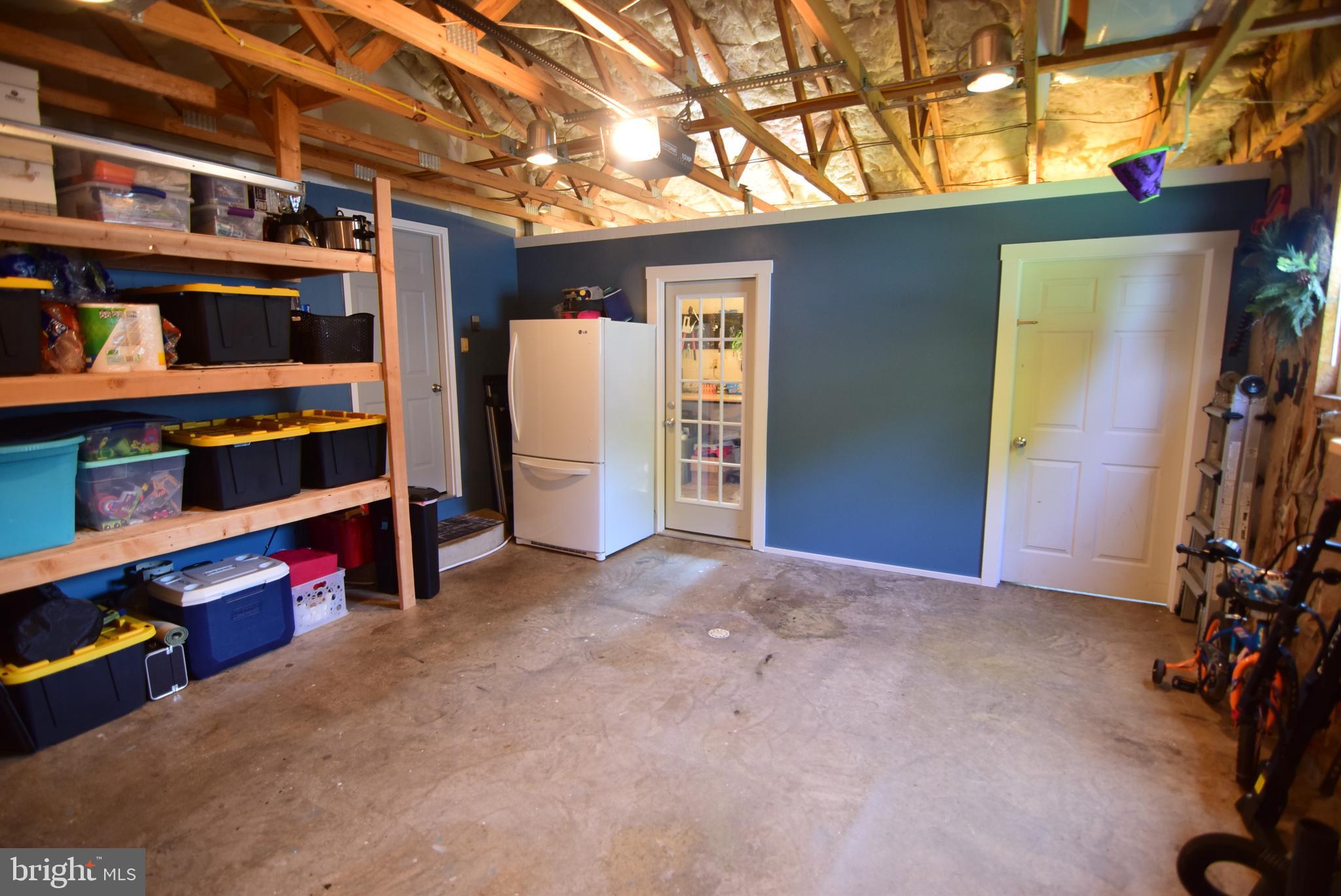 HOUSERVILLE - Residential