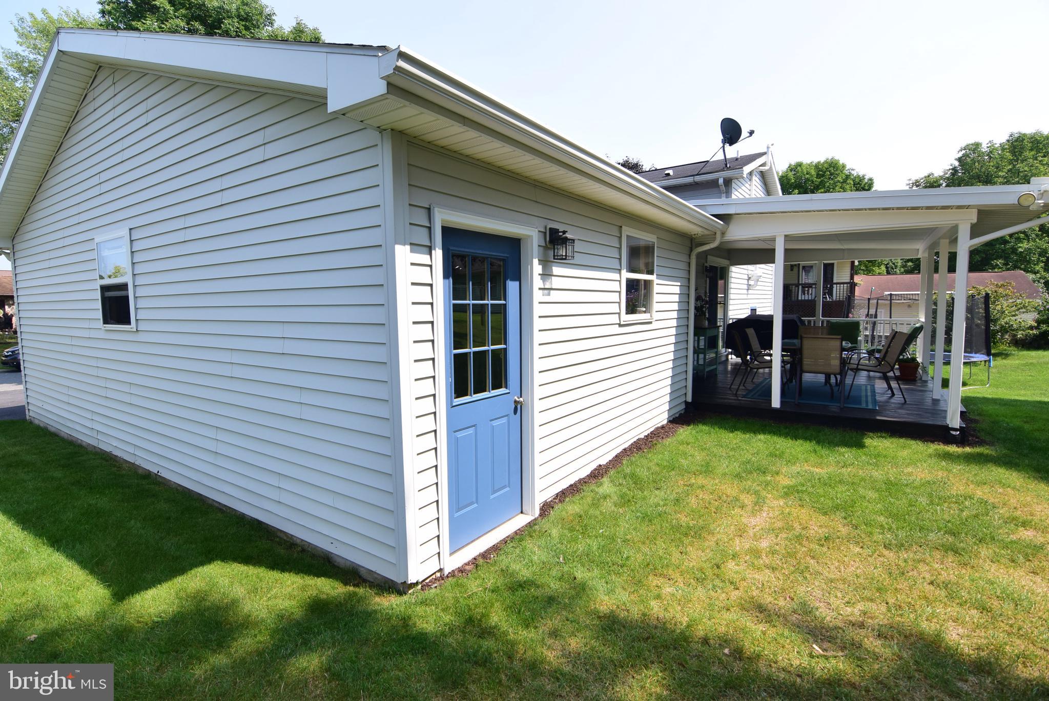 HOUSERVILLE - Residential