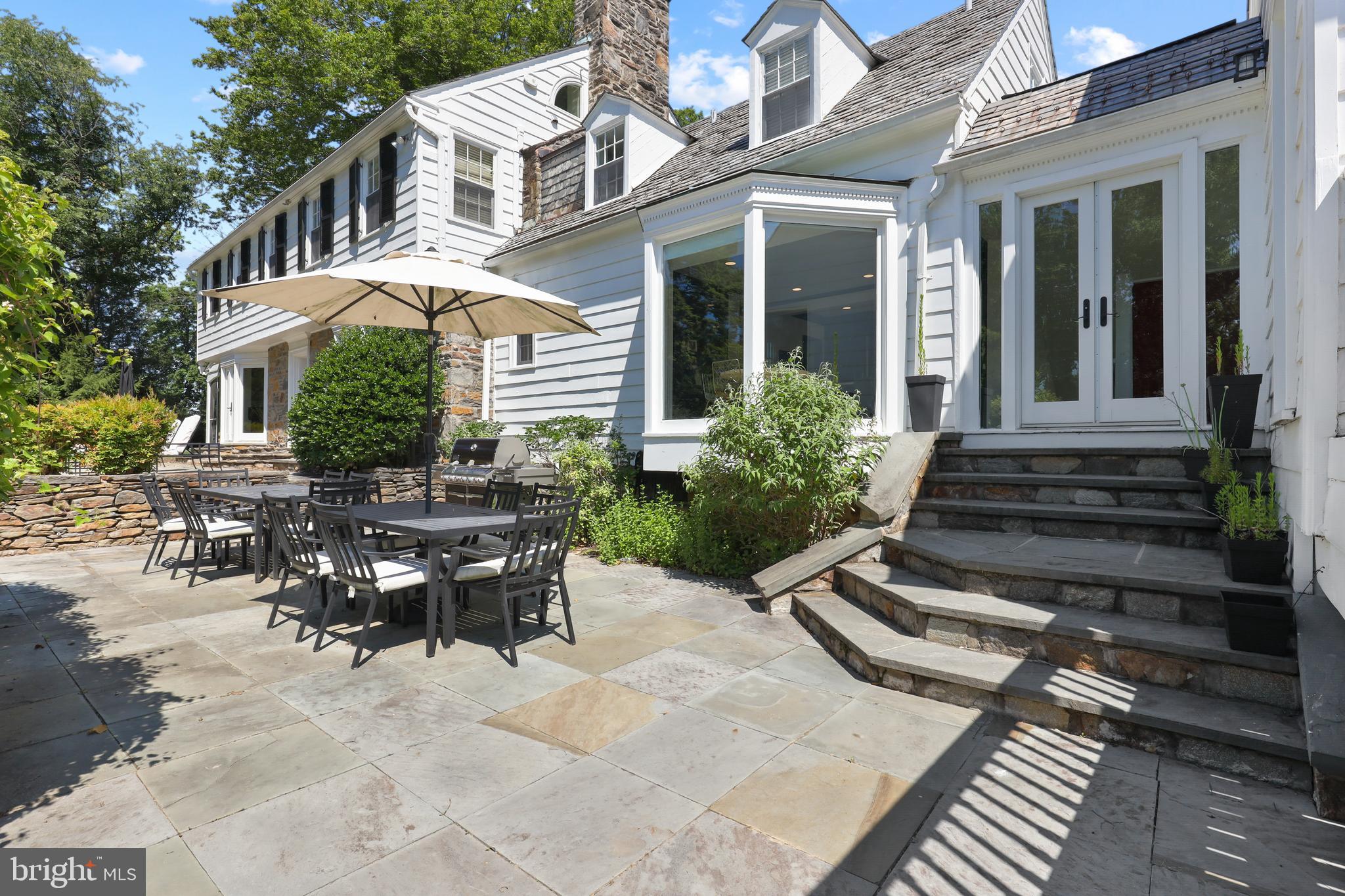 HELMSLEY COURT - Residential