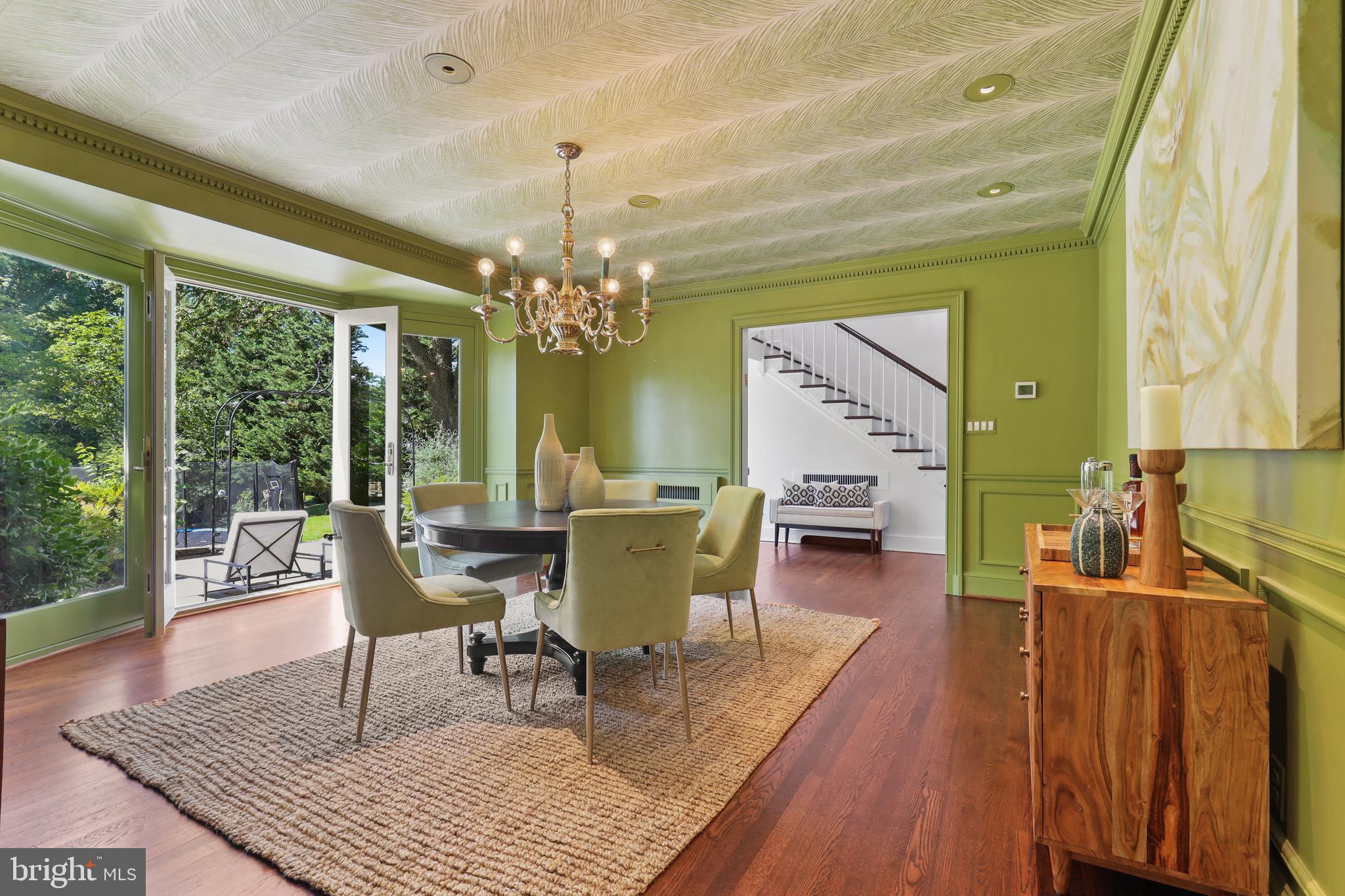 HELMSLEY COURT - Residential