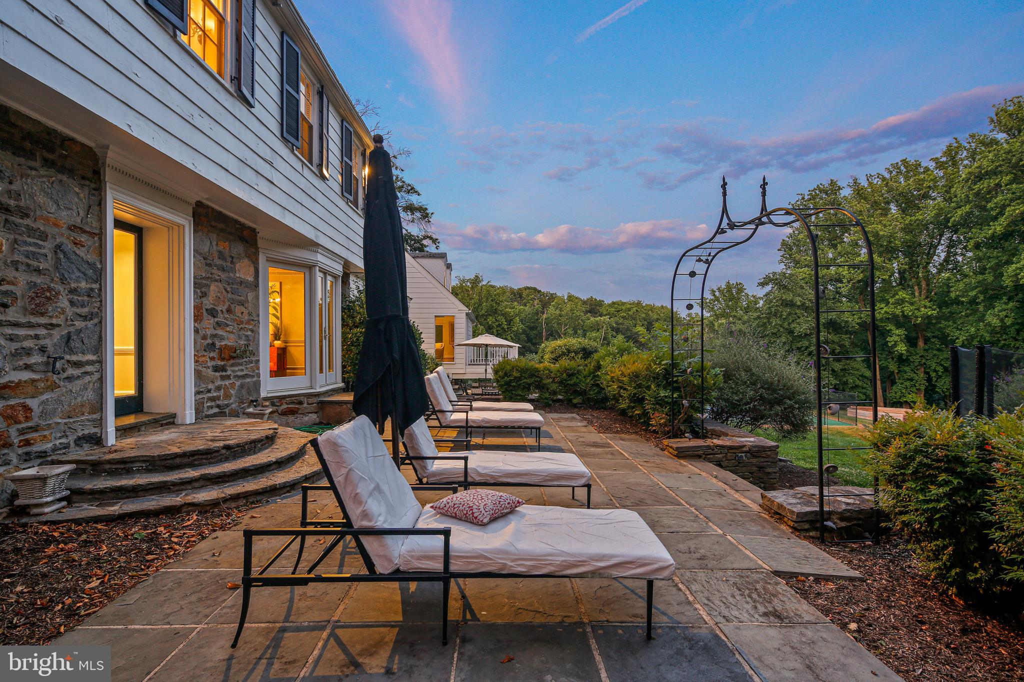 HELMSLEY COURT - Residential