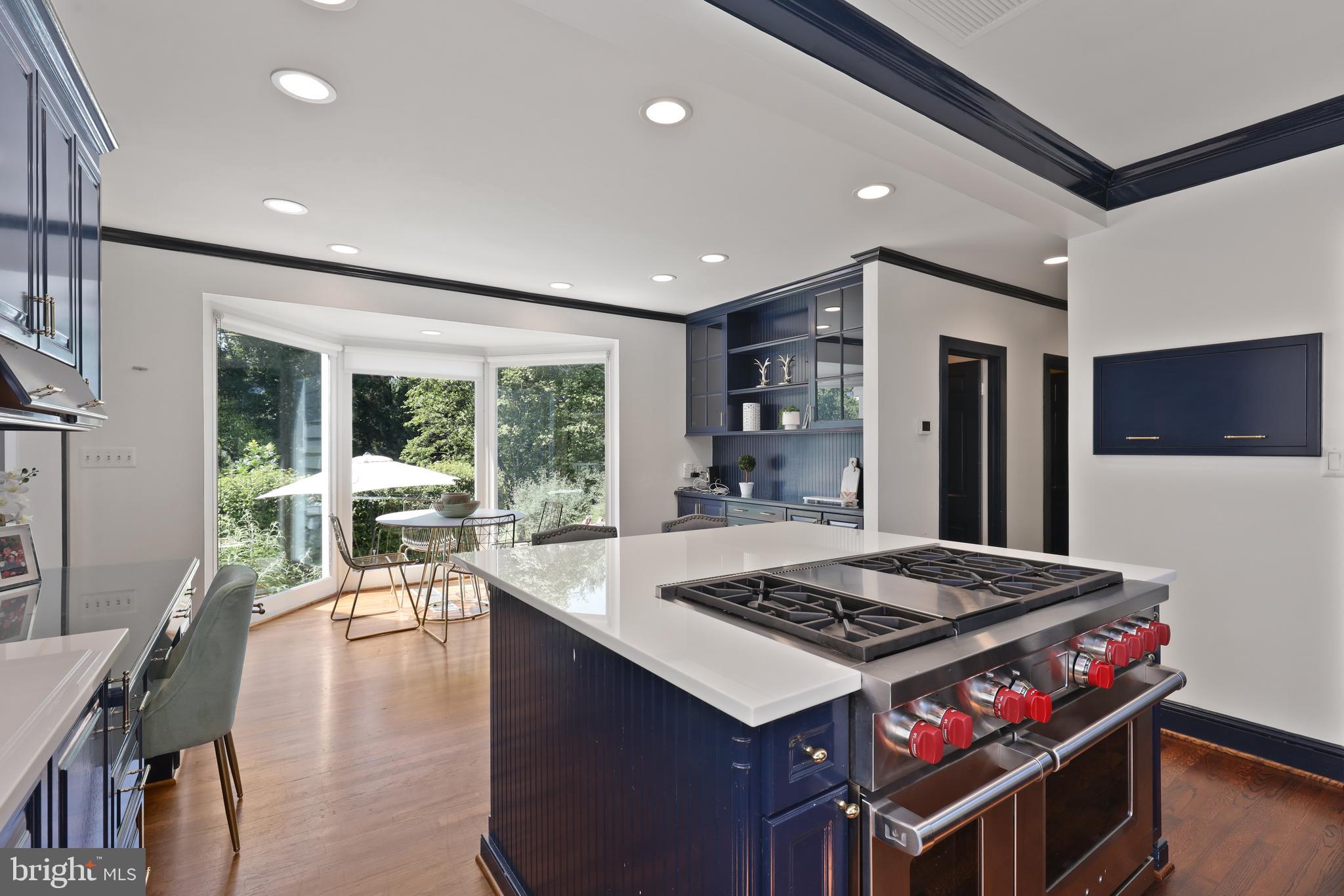 HELMSLEY COURT - Residential