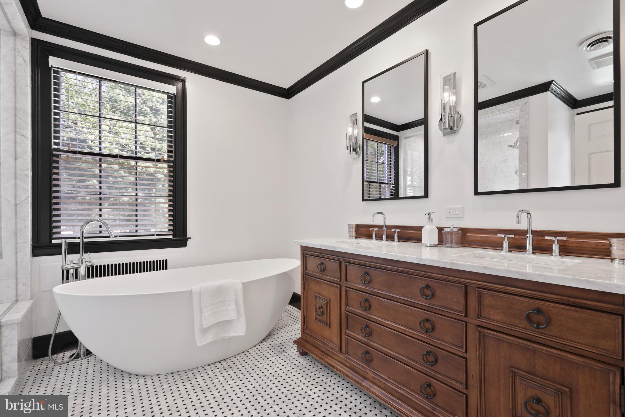 HELMSLEY COURT - Residential