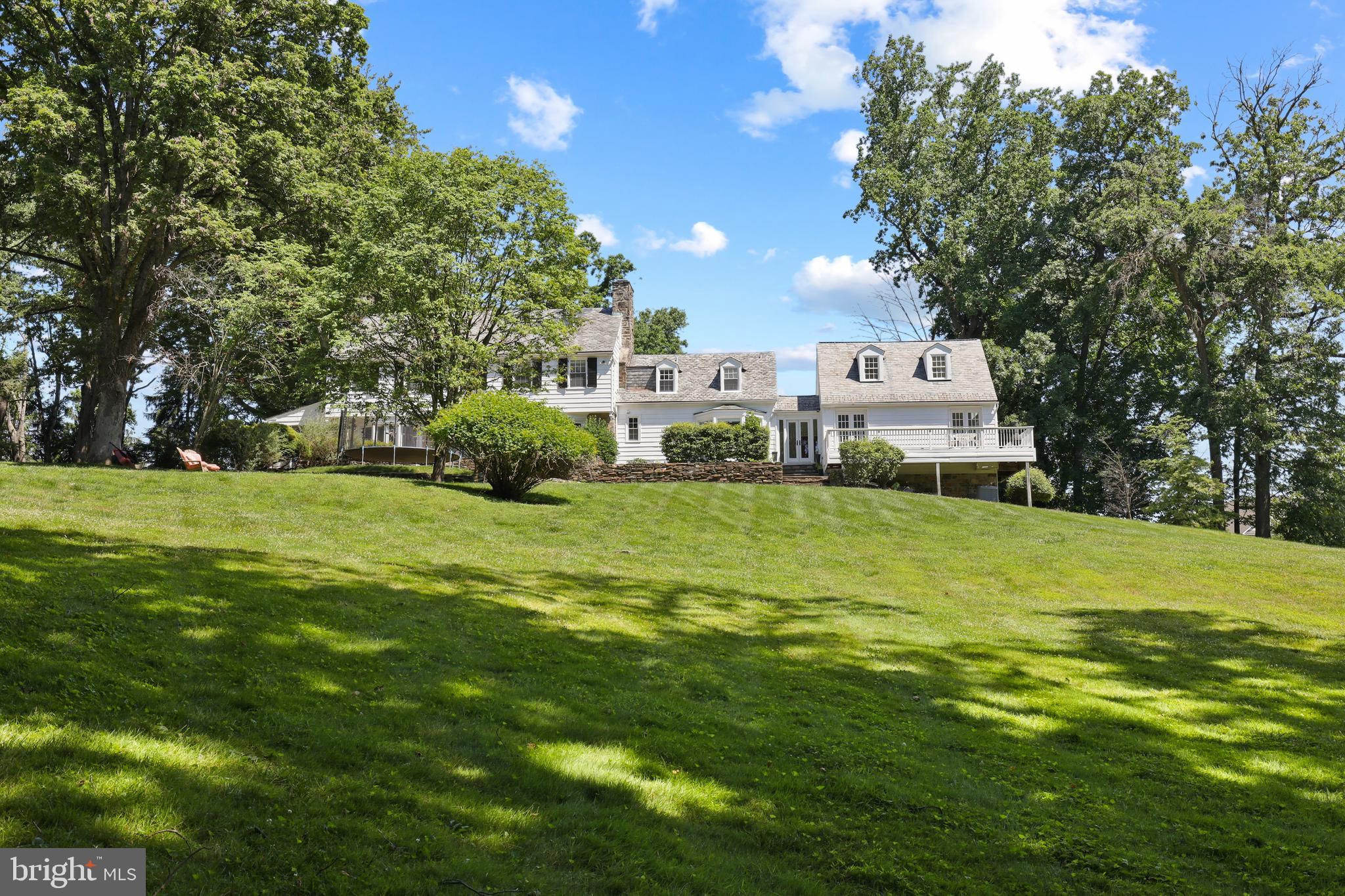 HELMSLEY COURT - Residential