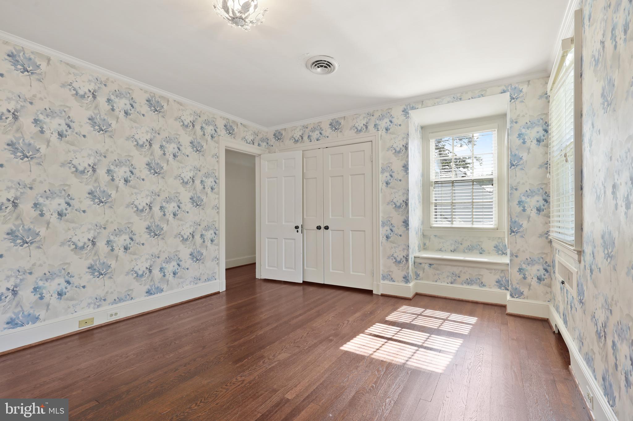 HELMSLEY COURT - Residential