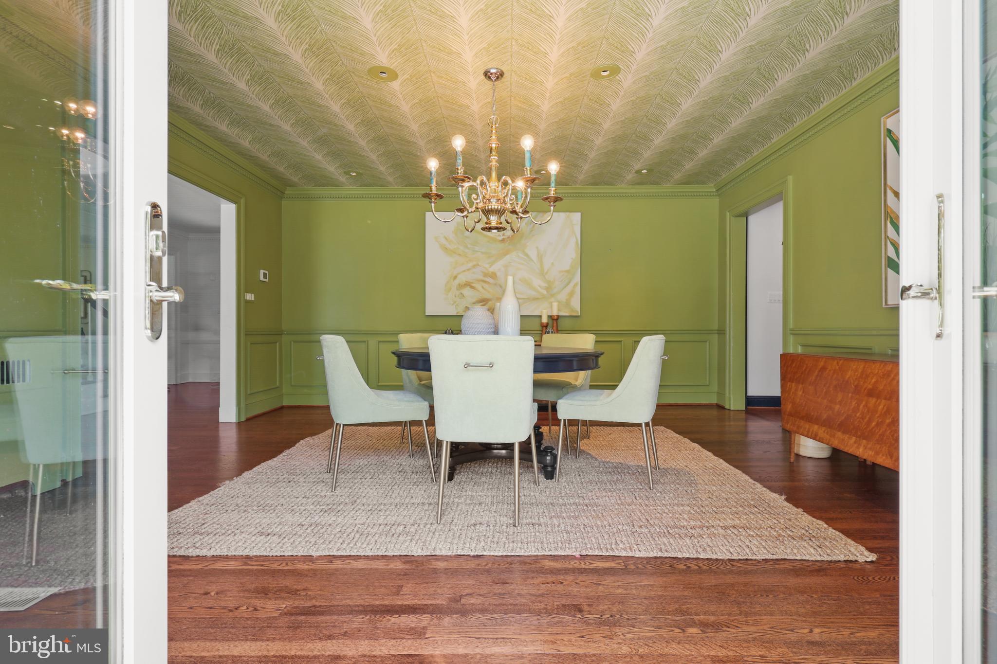 HELMSLEY COURT - Residential