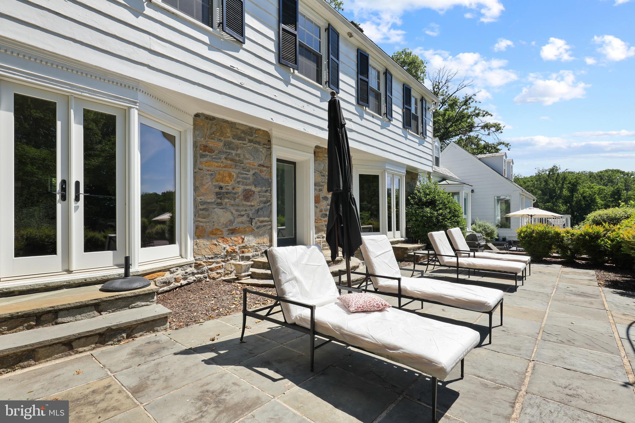 HELMSLEY COURT - Residential