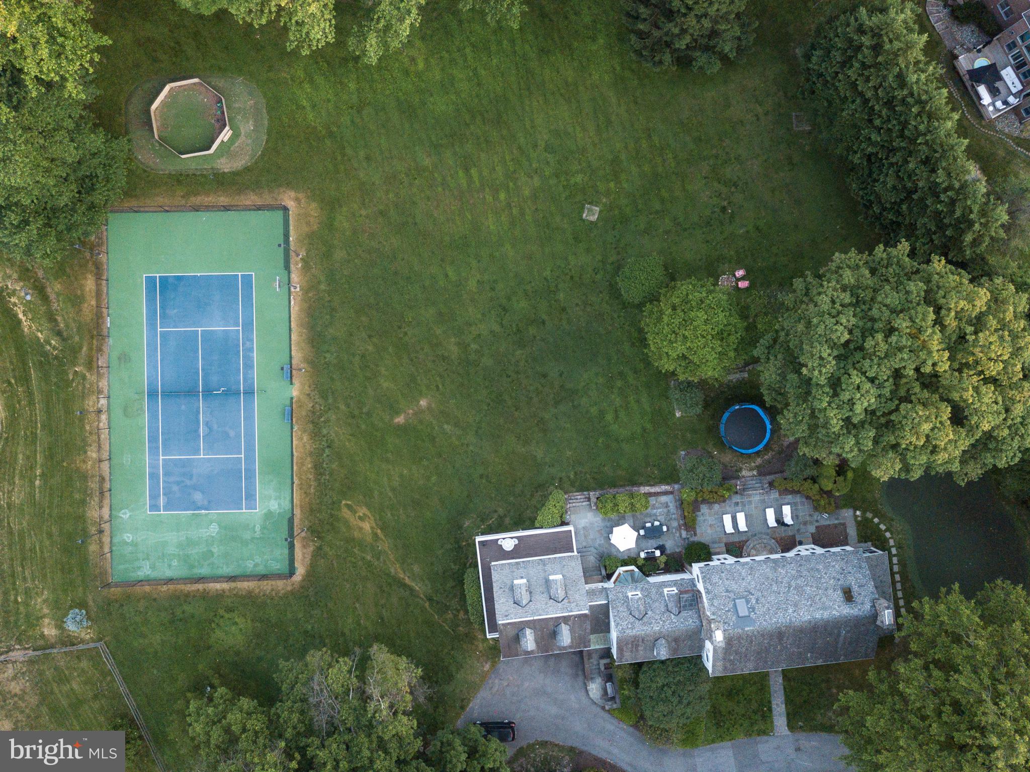 HELMSLEY COURT - Residential