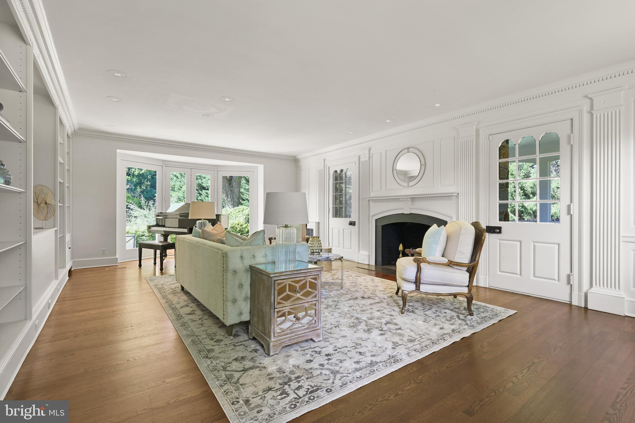 HELMSLEY COURT - Residential