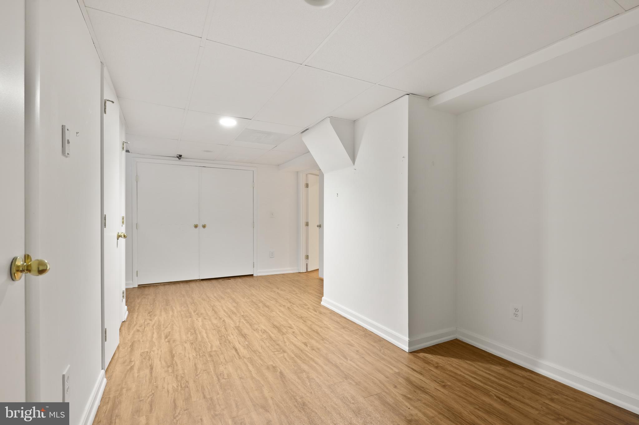 HELMSLEY COURT - Residential