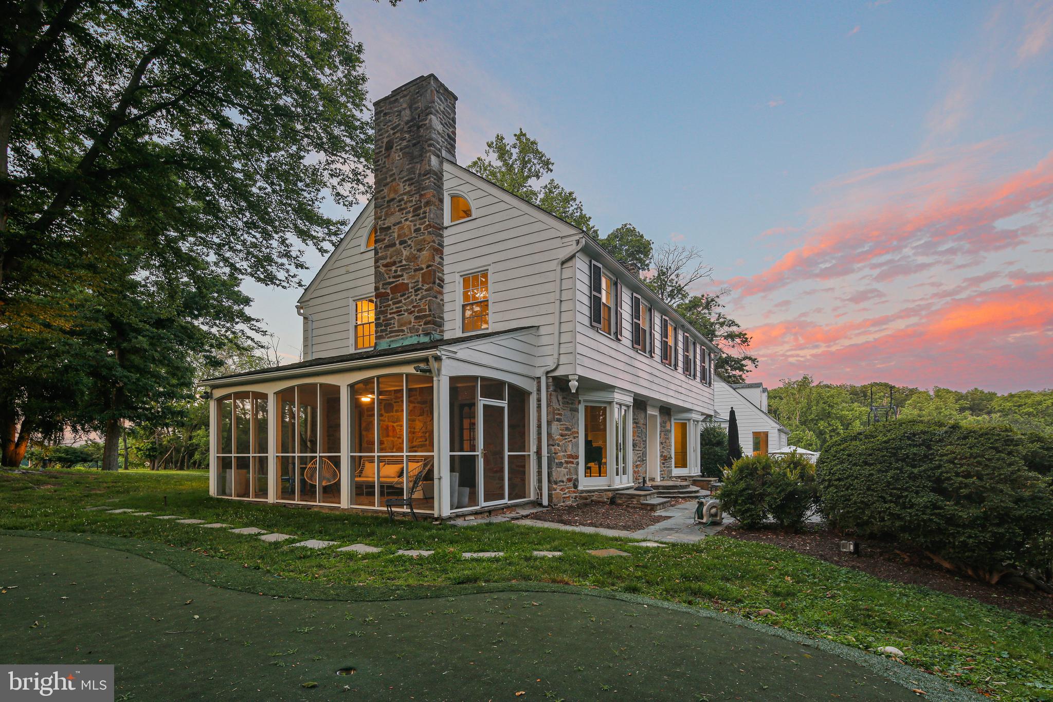 HELMSLEY COURT - Residential