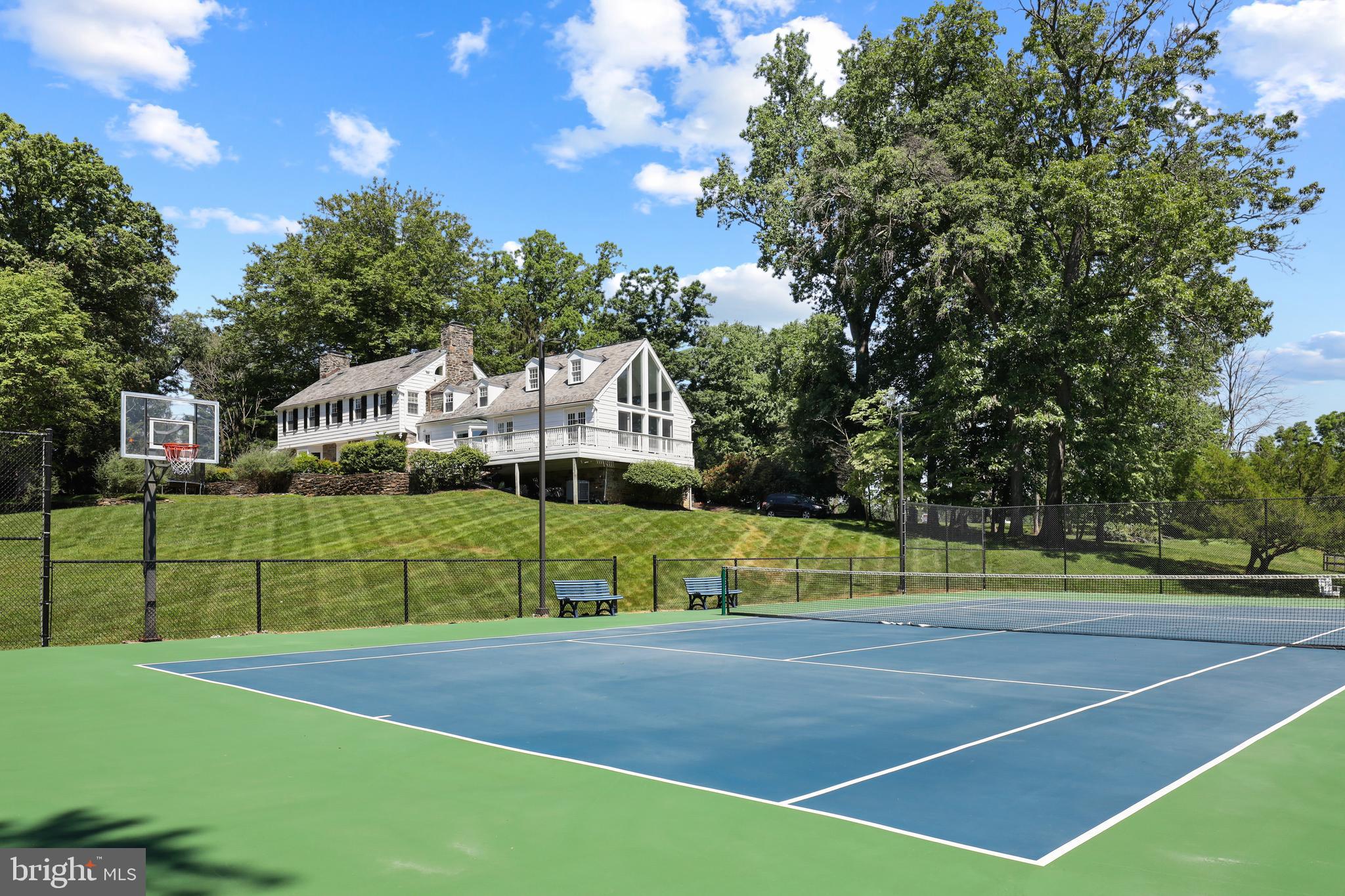 HELMSLEY COURT - Residential