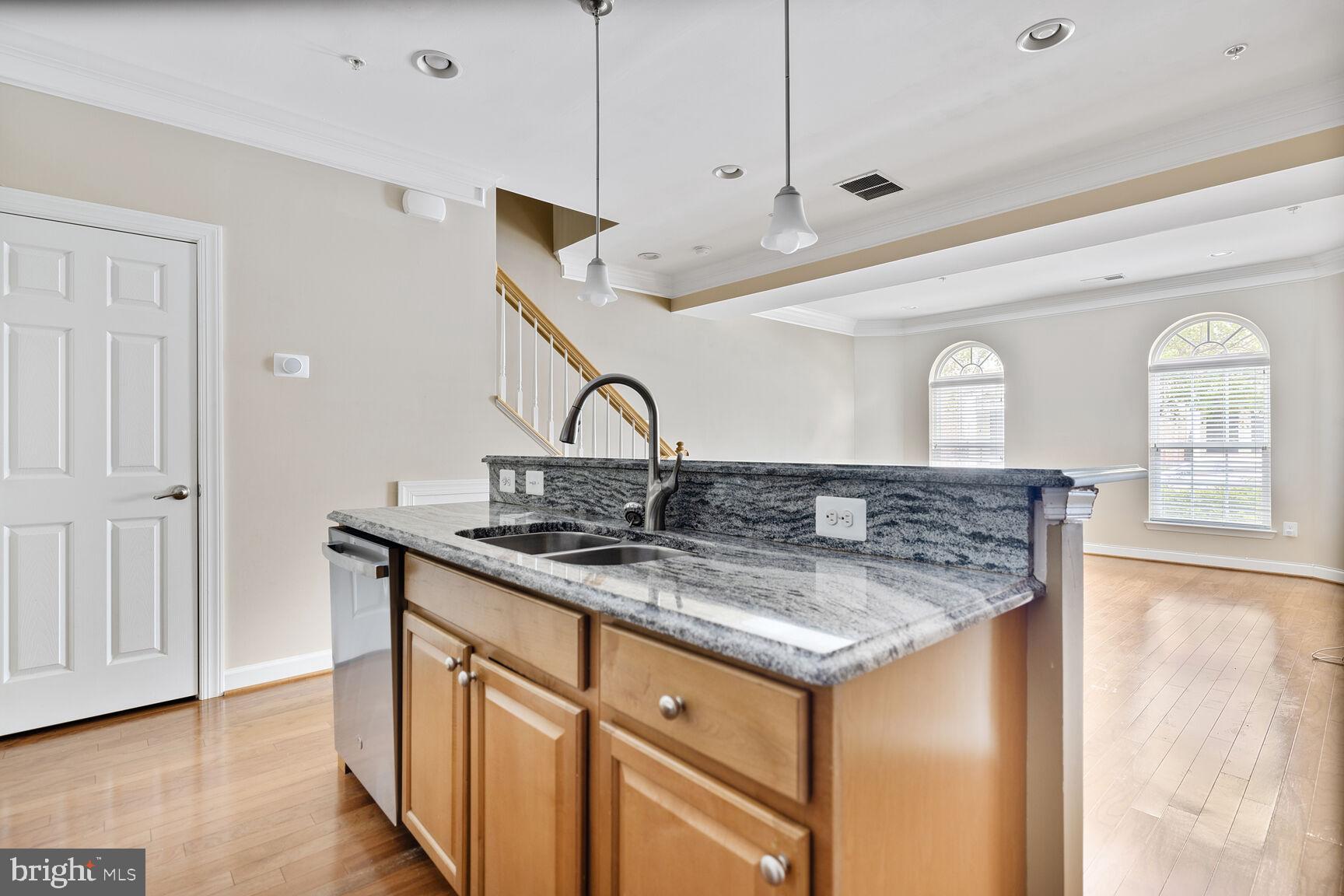 VILLAGES OF URBANA - Residential Lease