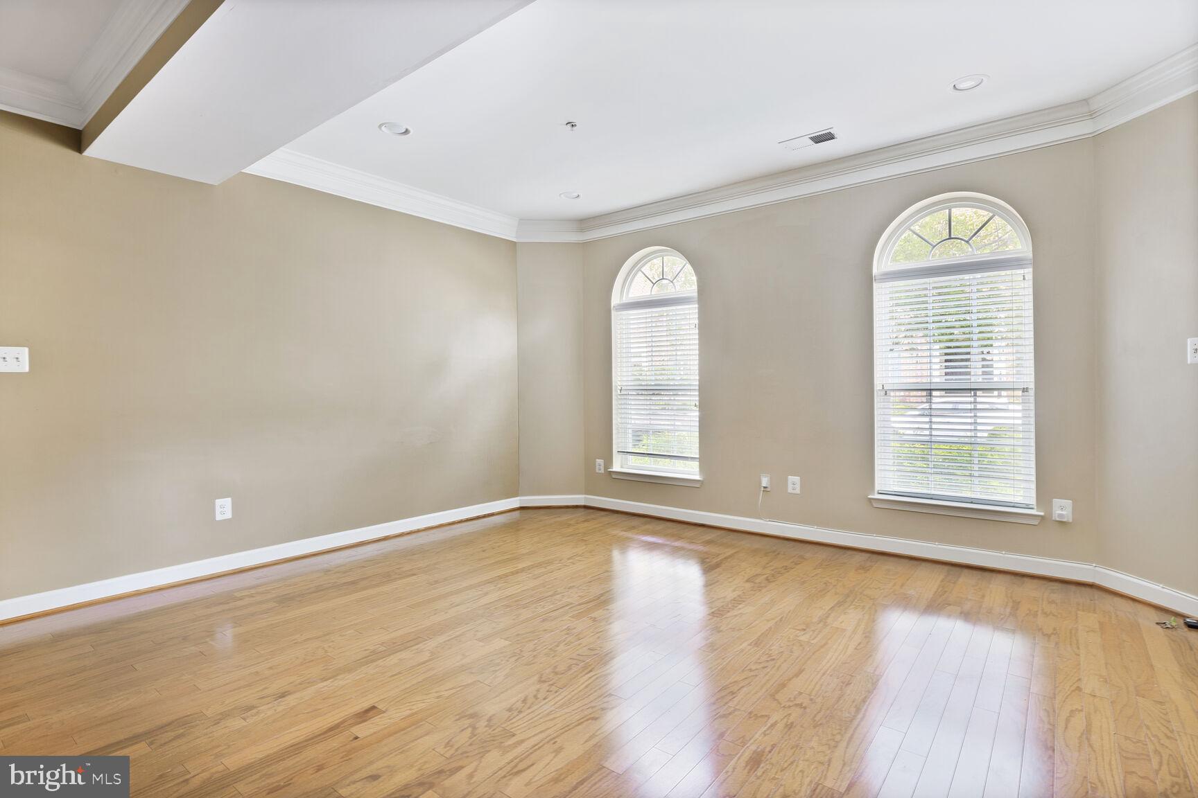 VILLAGES OF URBANA - Residential Lease