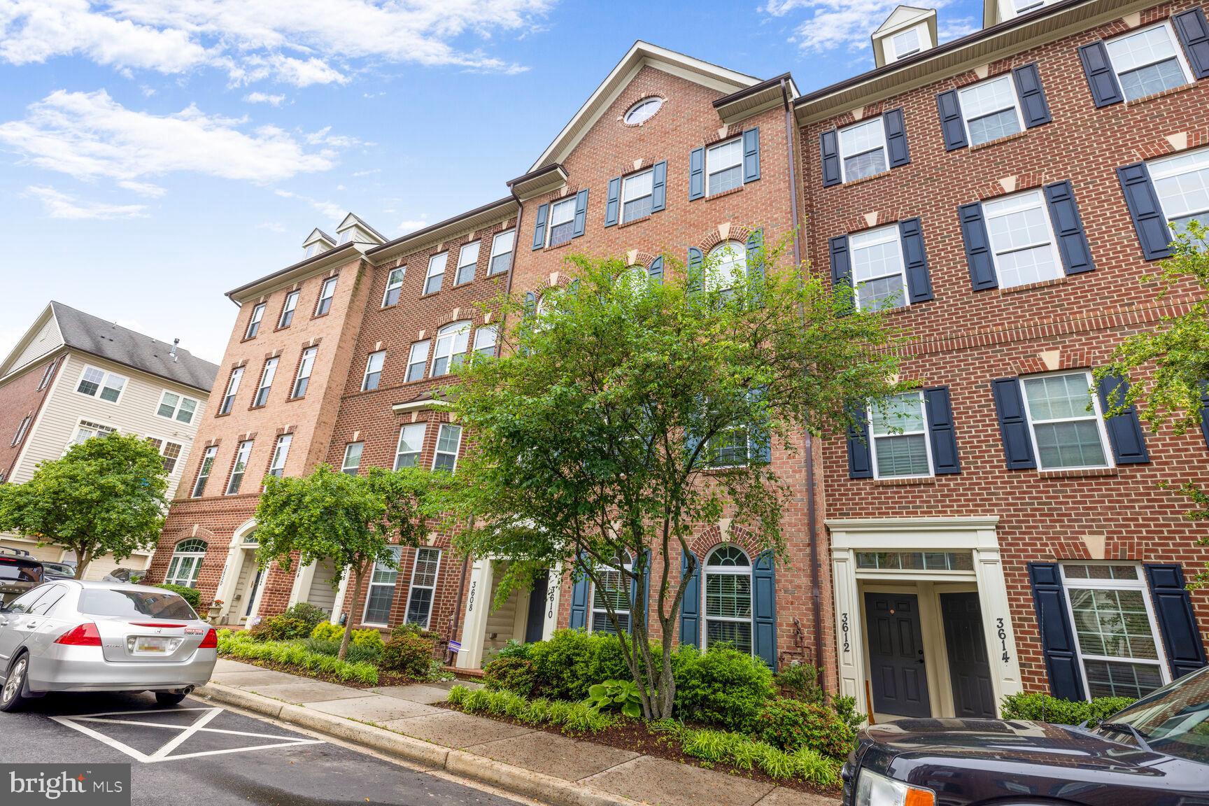 VILLAGES OF URBANA - Residential Lease