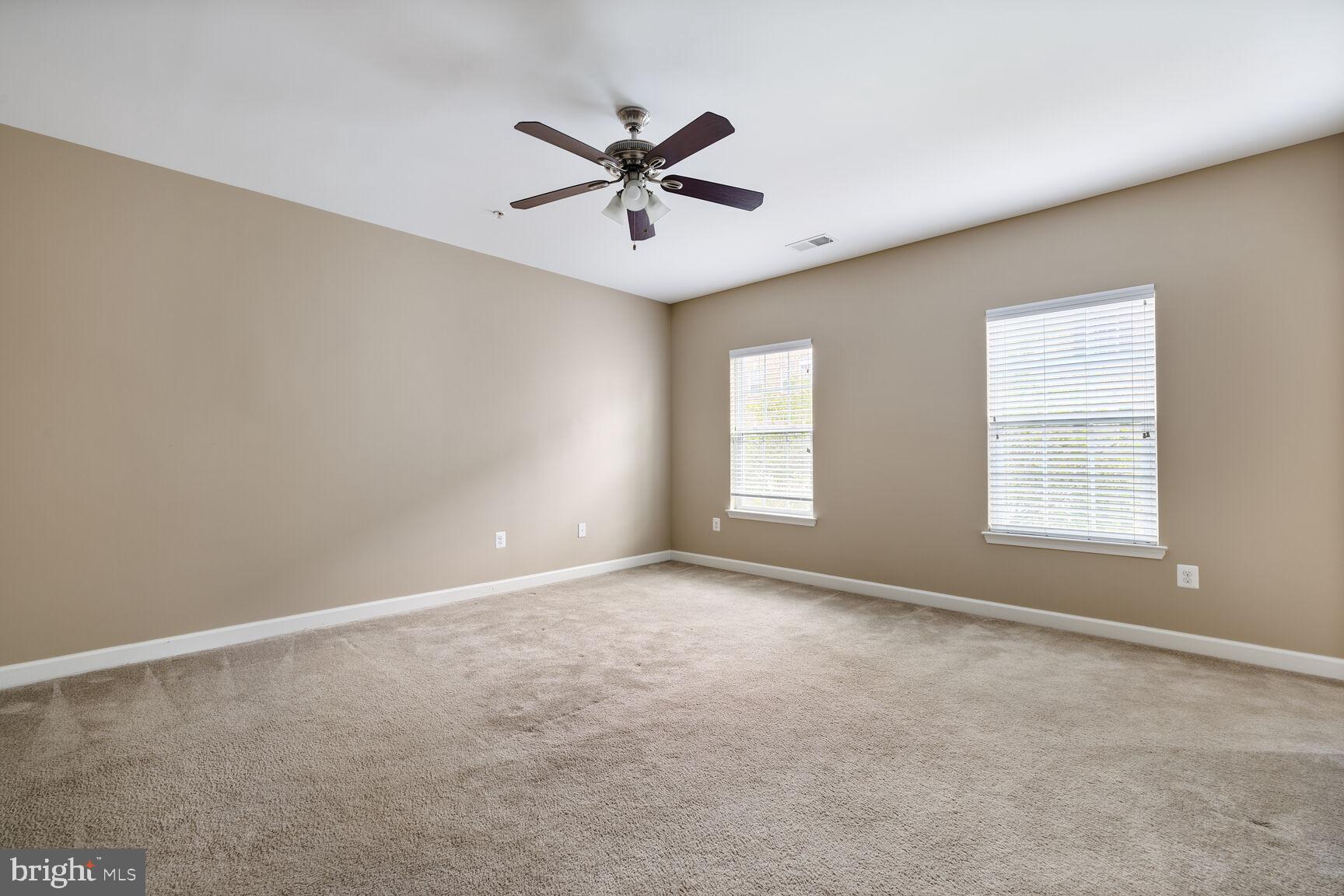 VILLAGES OF URBANA - Residential Lease