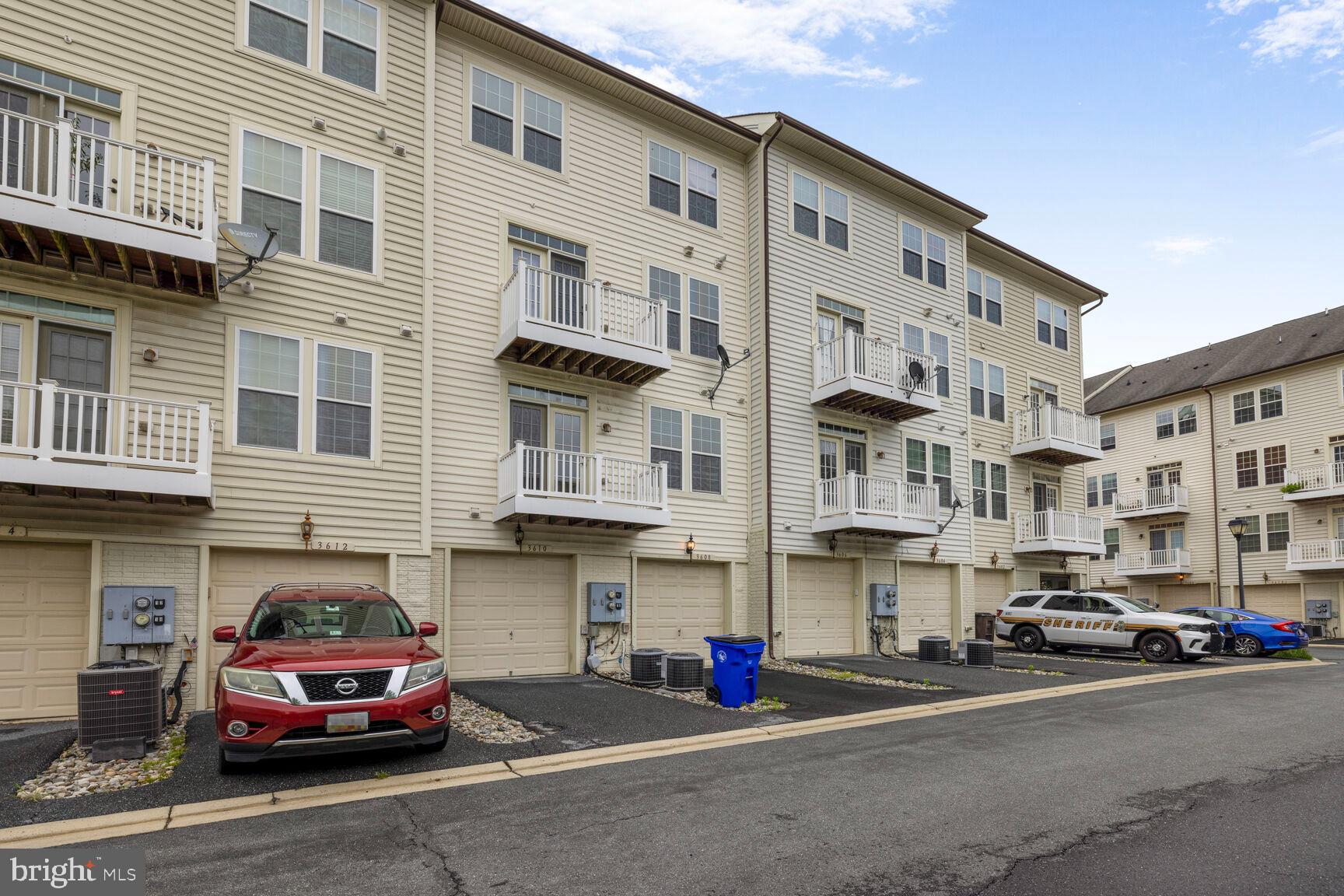 VILLAGES OF URBANA - Residential Lease