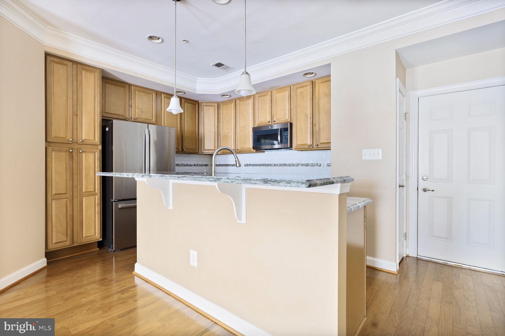 VILLAGES OF URBANA - Residential Lease