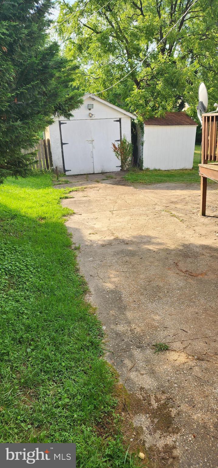 LAURAVILLE HISTORIC DISTRICT - Residential