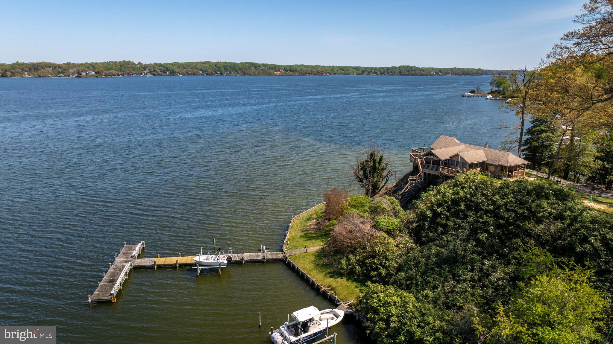 300 S RIVERSIDE DRIVE