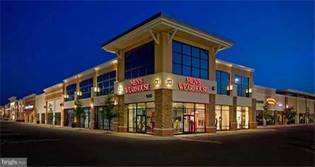 STRATFORD PLACE AT KINGS - Residential Lease