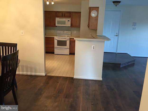 STRATFORD PLACE AT KINGS - Residential Lease