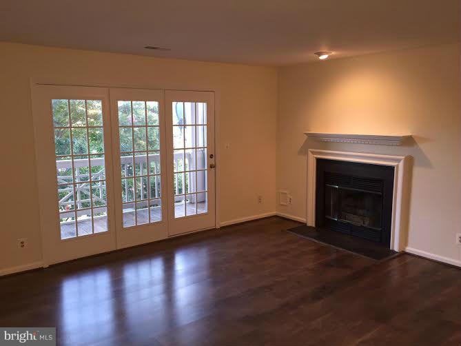 STRATFORD PLACE AT KINGS - Residential Lease