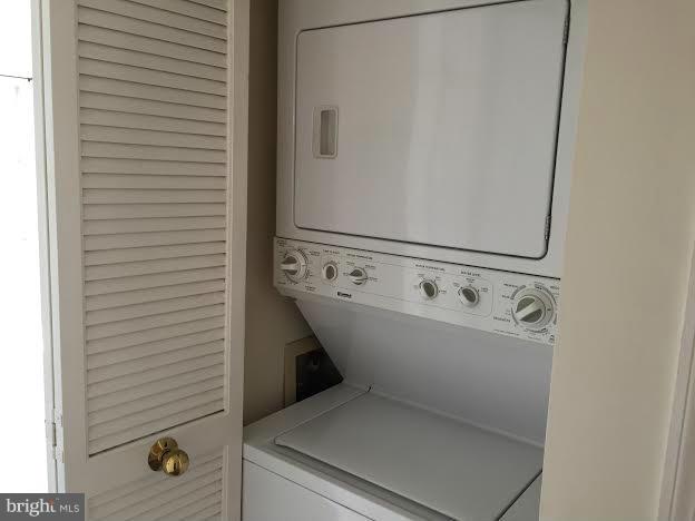 STRATFORD PLACE AT KINGS - Residential Lease