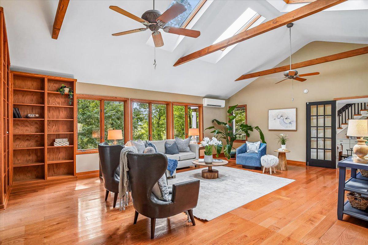 107 BAY PARK WAY