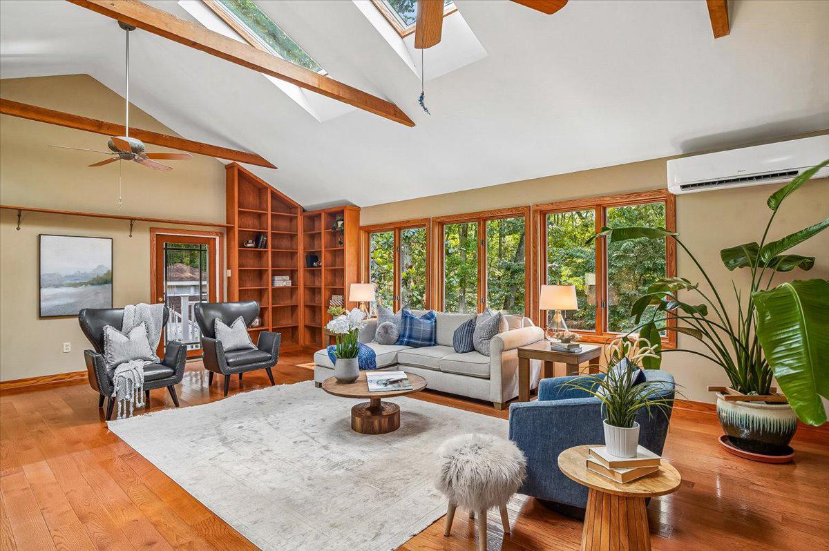 107 BAY PARK WAY