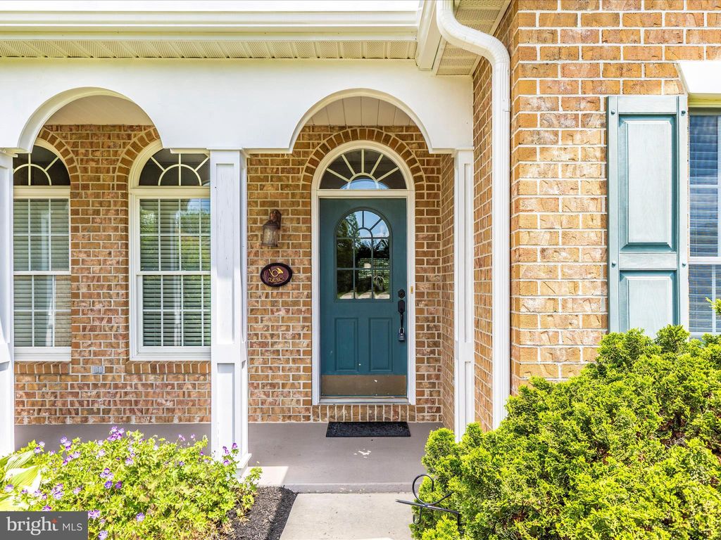 Photo of 6337 Medina Ridge Drive, FAYETTEVILLE, PA 17222 (MLS # PAFL2031894)