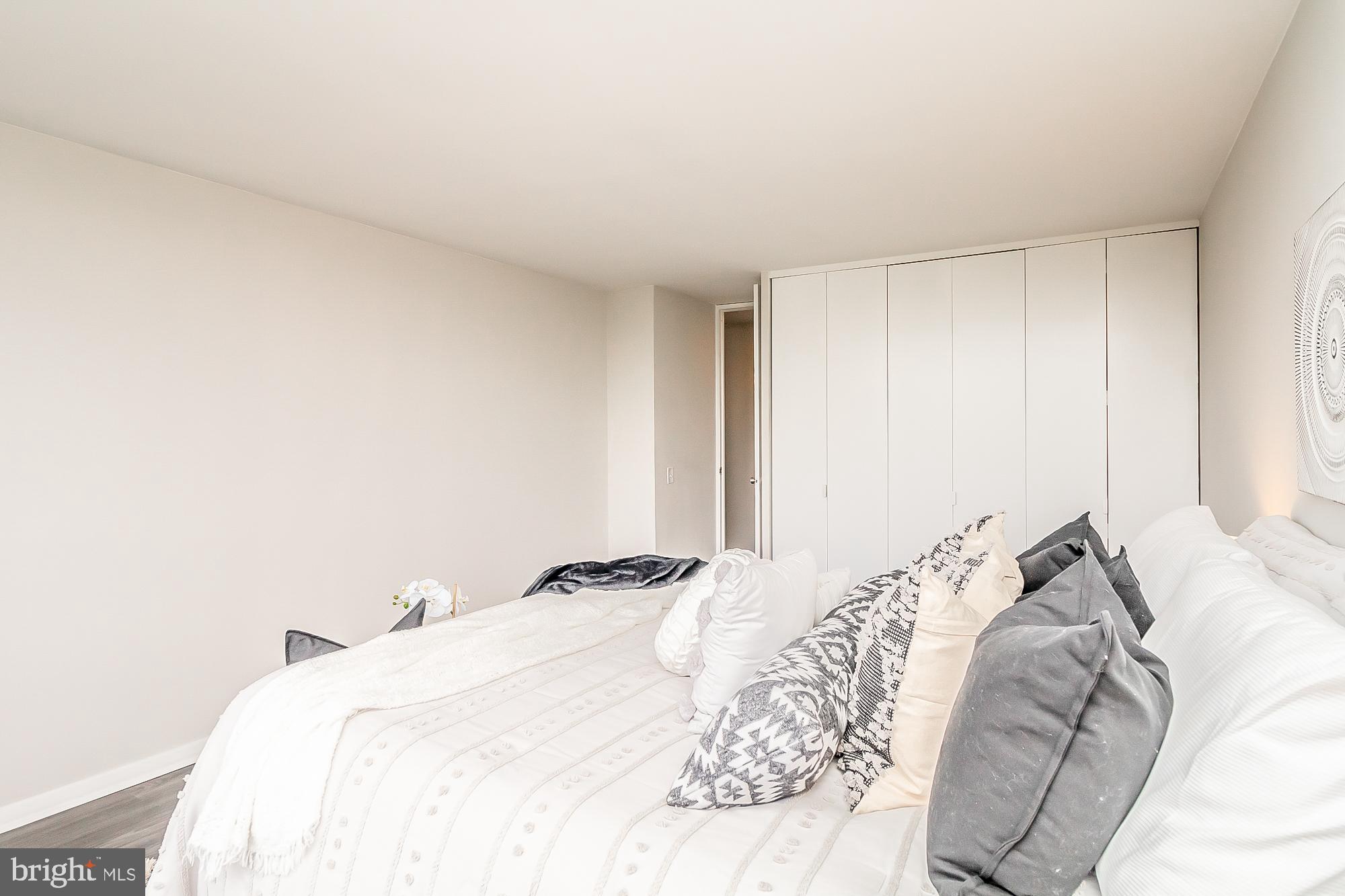 HIGHFIELD HOUSE CONDOMINIUM - Residential