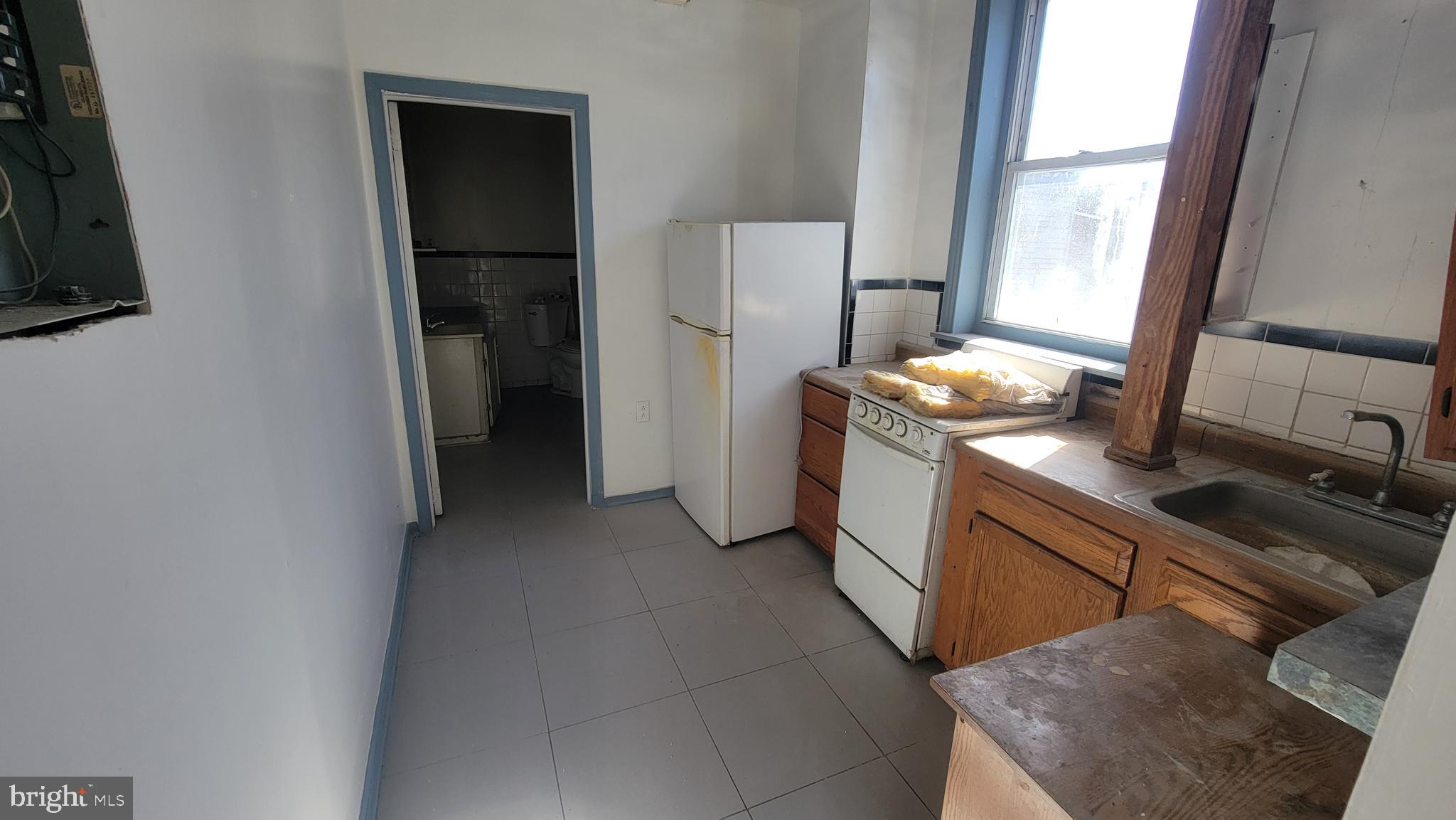 FAIRHILL - Commercial Sale