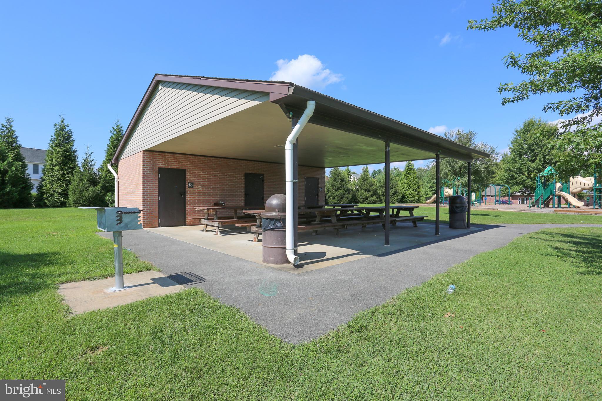 WALNUT RIDGE - Residential Lease